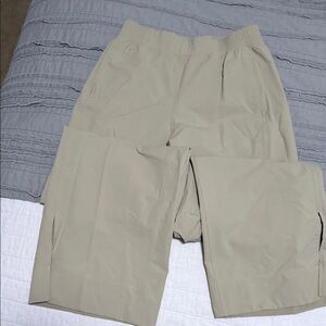 Lululemon Athletica women’s  Khaki wideleg pants